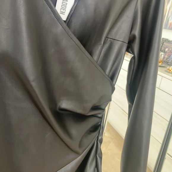 NWT STEVE MADDEN FAUX LEATHER BODYCON DRESS - Picture 6 of 9